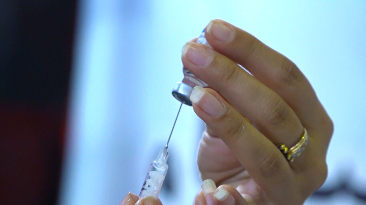 فرماندار نهاوند: ارائه خدمات به افراد منوط به تزریق واکسن
کرونا شود