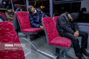 اتوبوس خوابی؛ نتیجه مدیریت اشتباه گرمخانه های تهران!